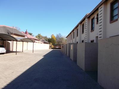 Duplex For Sale in Gezina, Pretoria