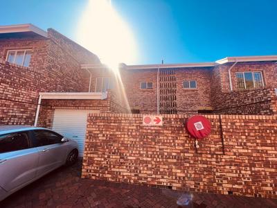 Townhouse For Sale in Villieria, Pretoria
