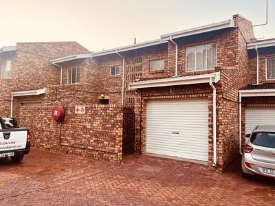 Duplex For Sale in Villieria, Pretoria